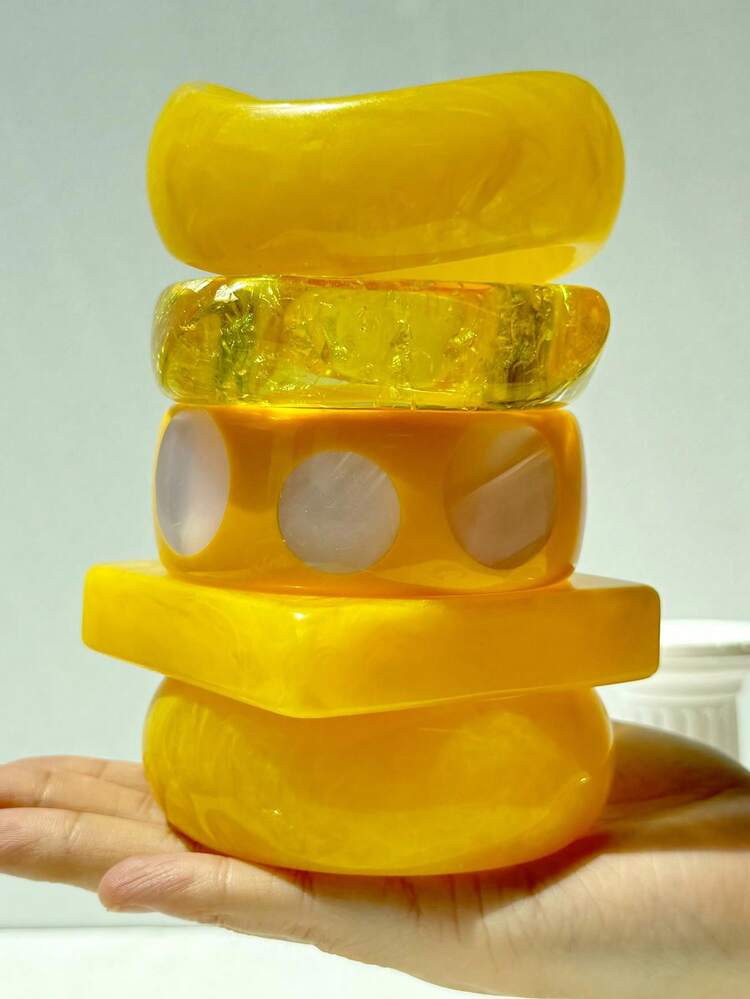 1pc Yellow Asymmetrical Geometric Resin Bracelet, Vivid Summer Jewelry, Fashionable Versatile Resort Accessory For Women | SHEIN