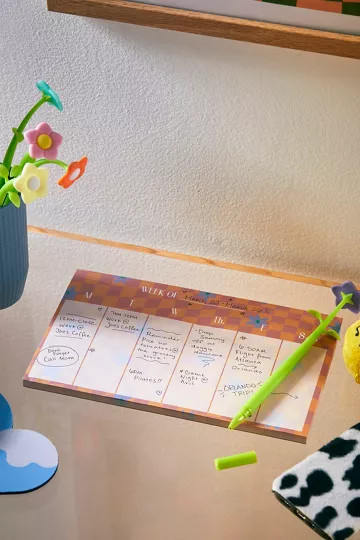 UO Week At A Glance Notepad | Urban Outfitters (US and RoW)