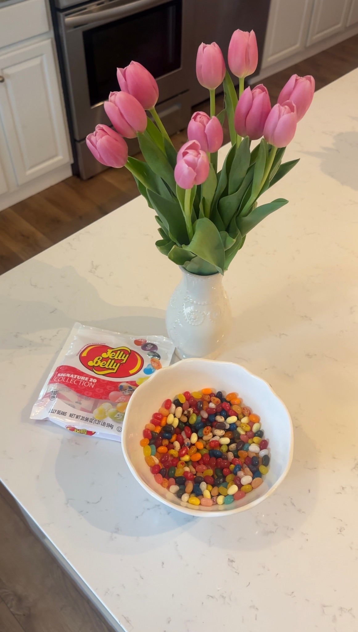 #ad candy bowl restock! 🫐🍓🍑🍌🍭#TargetPartner #target #jellybelly #jellybean #candy
@jellybellycandyco @Target 