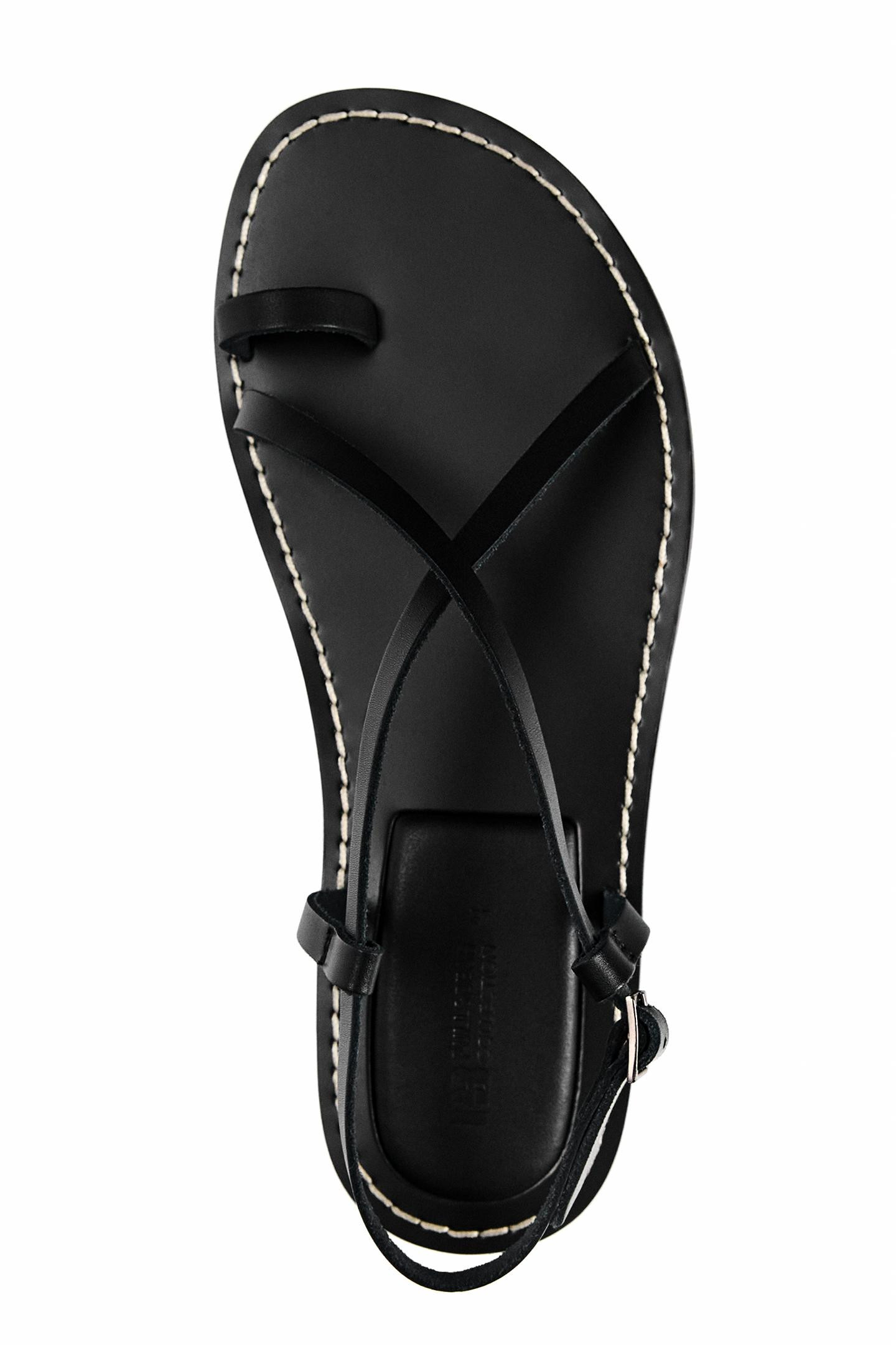Flat strappy leather sandals | PULL and BEAR UK