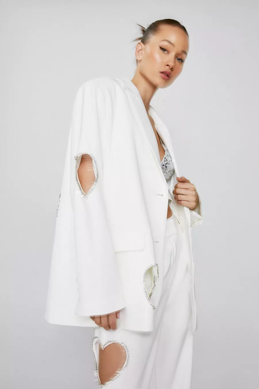 Blazer satiné premium à découpes cœurs | Nasty Gal FR