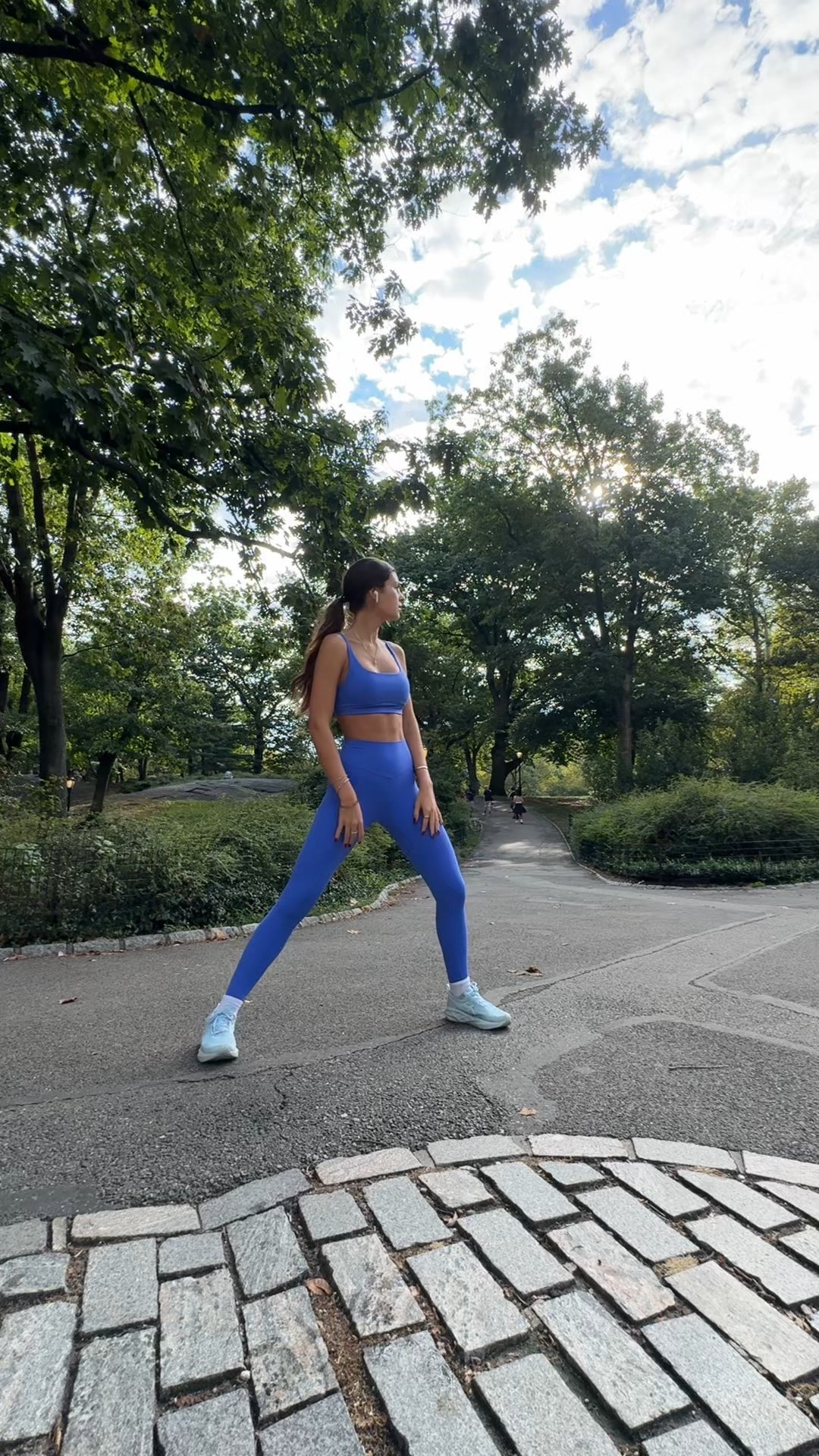 Running workout outfit of the day wearing @vuoriclothing #vuoripartner