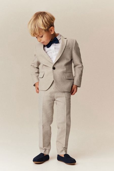 Little boys Easter outfit 🤍

Boys Easter outfit, kids Easter outfit, toddler boy Easter outfit, boy Easter outfit, little boy suit, little boy suit pants, Easter, little boy church outfit, little boy wedding outfit, H&M, boys tan suit, Christine Andrew 

#LTKfindsunder50 #LTKwedding #LTKkids