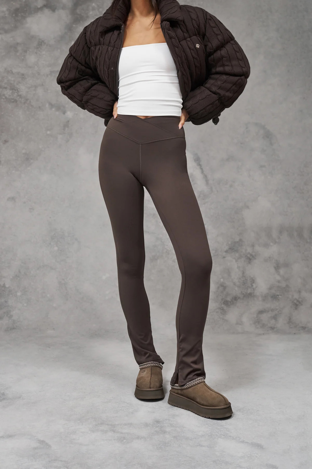 SCULPTING STRETCH ZIP HEM LEGGINGS - CHOCOLATE | The Couture Club