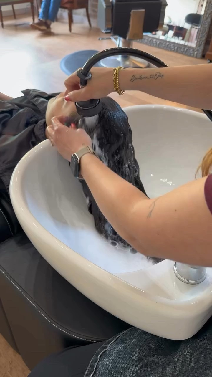 Here is part 2! Let’s see how her curls turned out. I think it looks pretty awesome. What do you think. #curlspecialist #keratintreatment #longcurlyhair #ohiohairstylist