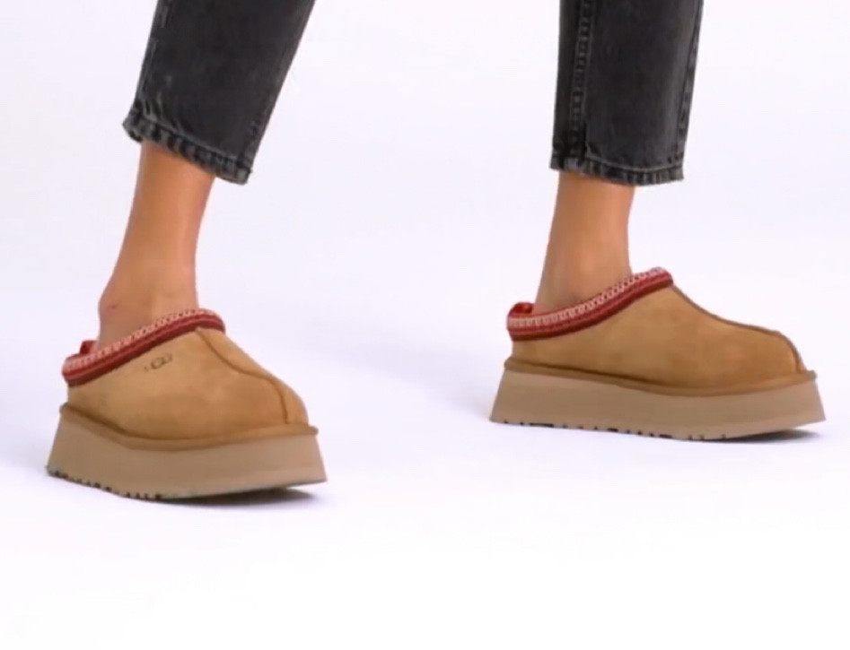 UGGs - but make is sassy. 😜
Size 9 in these cutie babes. 

#LTKHoliday #LTKGiftGuide #LTKshoecrush