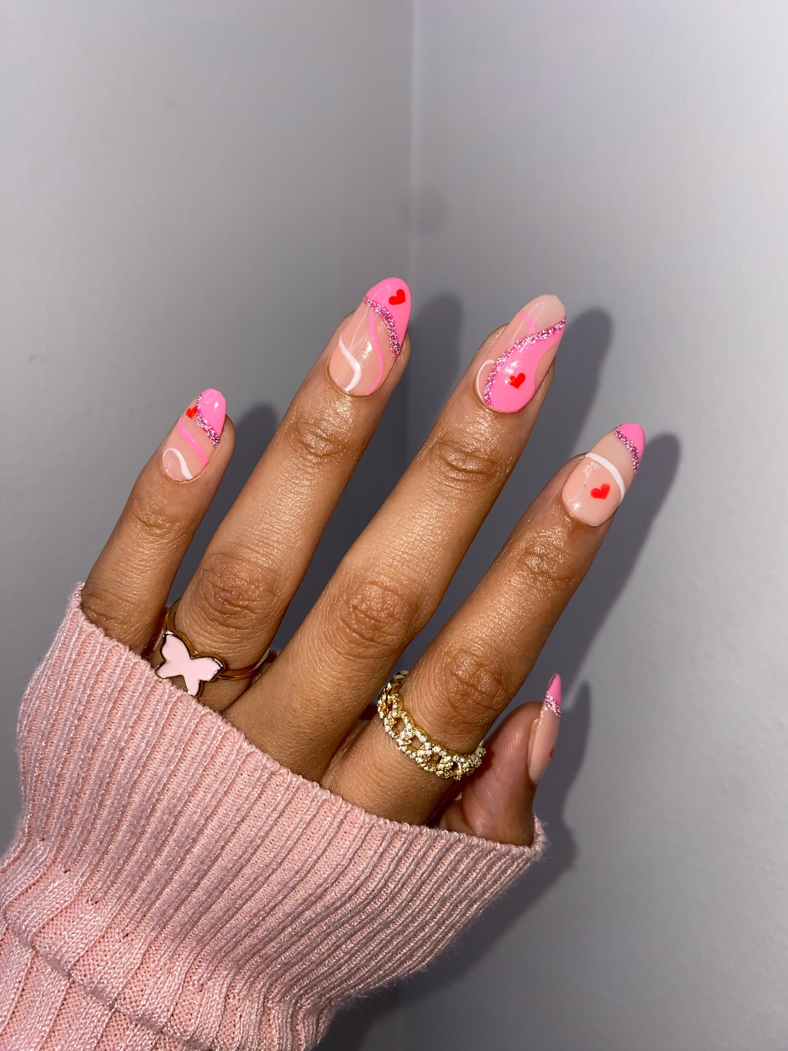 Simple pink and red Valentine’s Day nail look 

#LTKbeauty #LTKFind #LTKstyletip