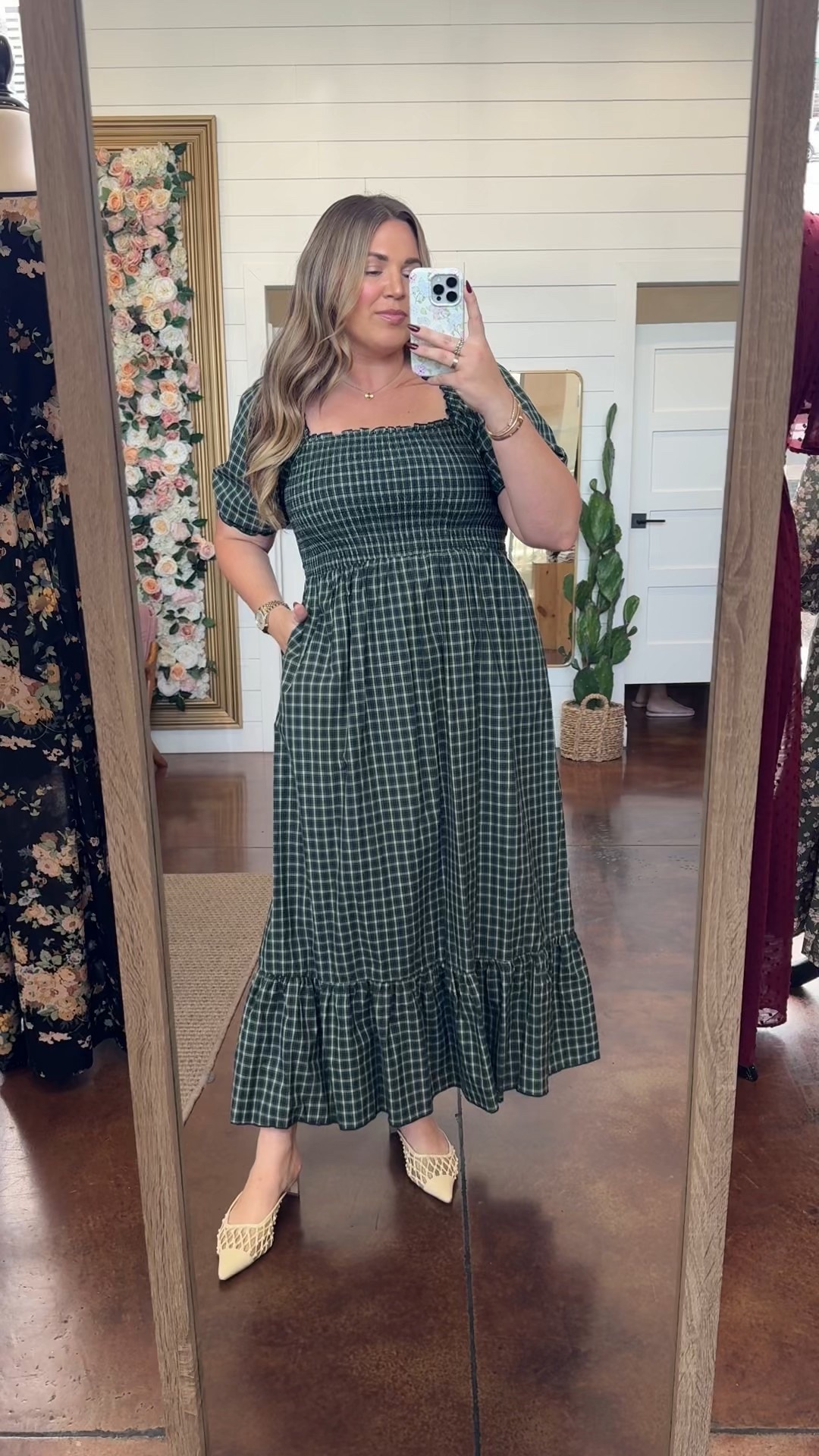 curvy midsize green plaid maxi dress for fall! in the large, perfect for family photos 

#LTKSeasonal #LTKFindsUnder100 #LTKMidsize