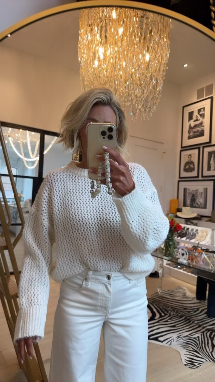 All white spring fit from Target 👏👏👏