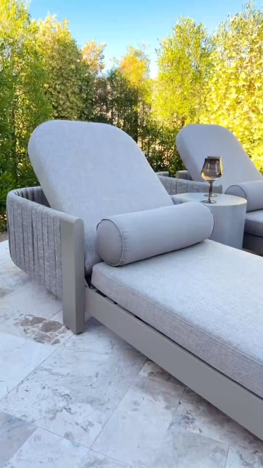 These pool side chaise lounge chairs are the best for the summer time! Here in AZ we get a lot of sun ☀️ and I want to relax on something comfortable! 😎

Pool chaise lounge chairs 
Chaise lounge chair 
Pool side decor 
Aesthetic pool decor 
Amazon Patio Finds 
Outdoor Amazon Finds 

Summerthompsonstyles 

 #LTKHome #LTKSaleAlert #LTKSwim