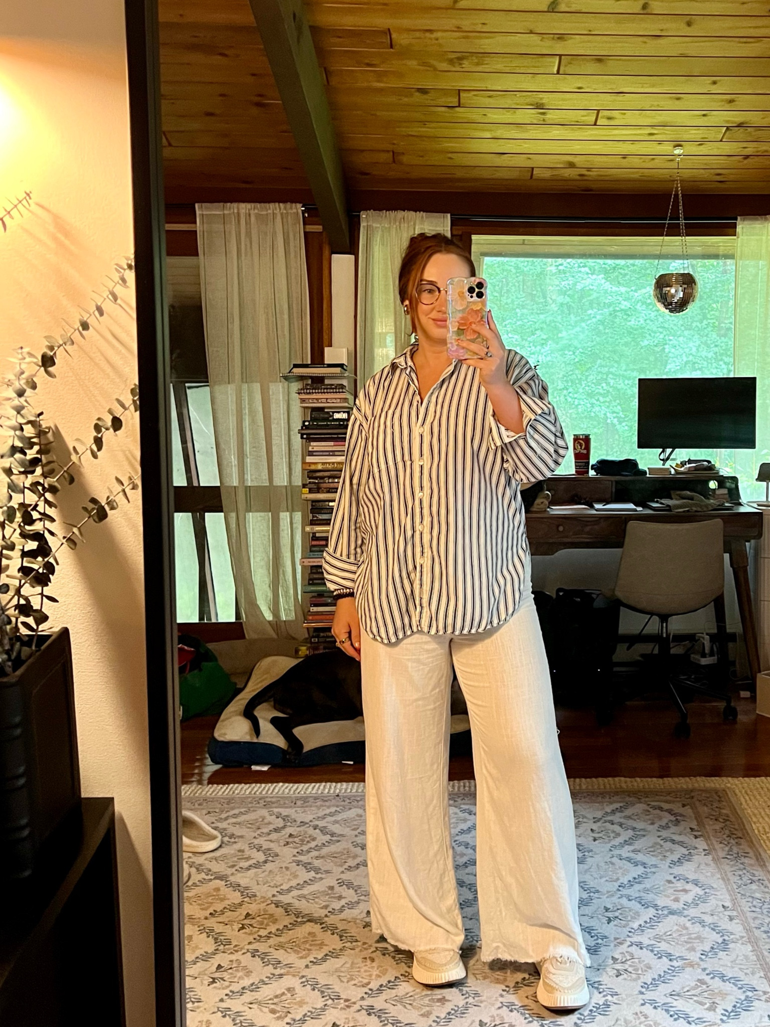 Work fit!! I love wearing linen pants all summer and to the office 

Summer outfit, linen pants, womens style, work outfit 

#LTKSummerSales #LTKFindsUnder100 #LTKSeasonal