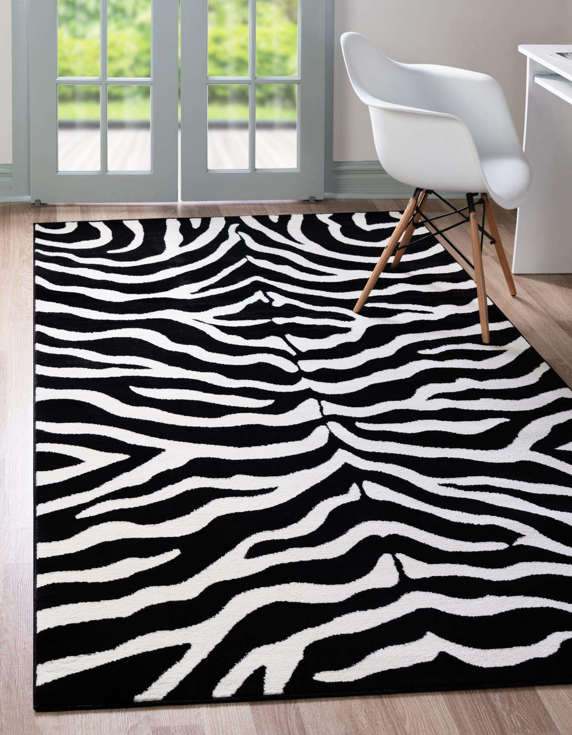 Unique Loom Wildlife Collection Area Rug - Okapi (9' x 12' Rectangle Black/Cream) | Amazon (US)
