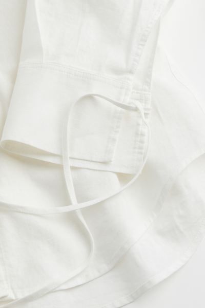 Oversized linen-blend shirt | H&M (UK, MY, IN, SG, PH, TW, HK)