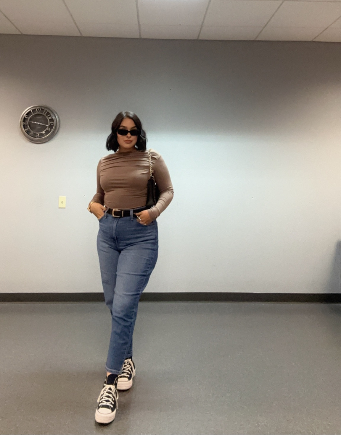 Cool mom OOTD 🤎
My sizes:
Shirt: L
Jeans: 32 (10)
Shoes: 7.5

#LTKStyleTip #LTKSeasonal #LTKBeauty