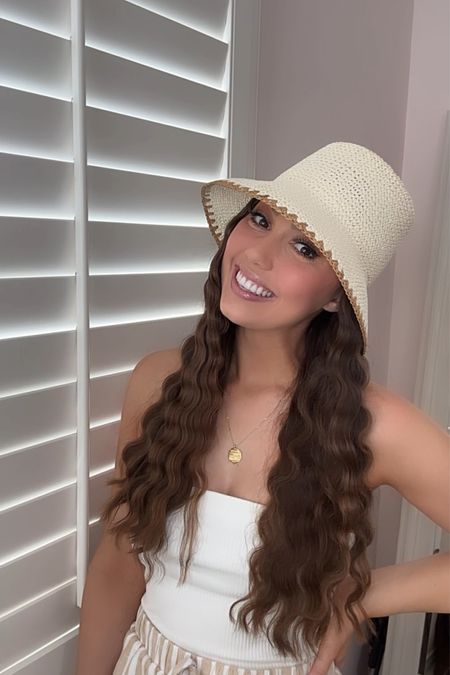 Perfect summer hat 🫶🏼


Summer hat, beach hat, pool hat, straw hat, madewell hat, bucket hat, straw bucket hat, my styled life, vacation must haves, vacation hat. 