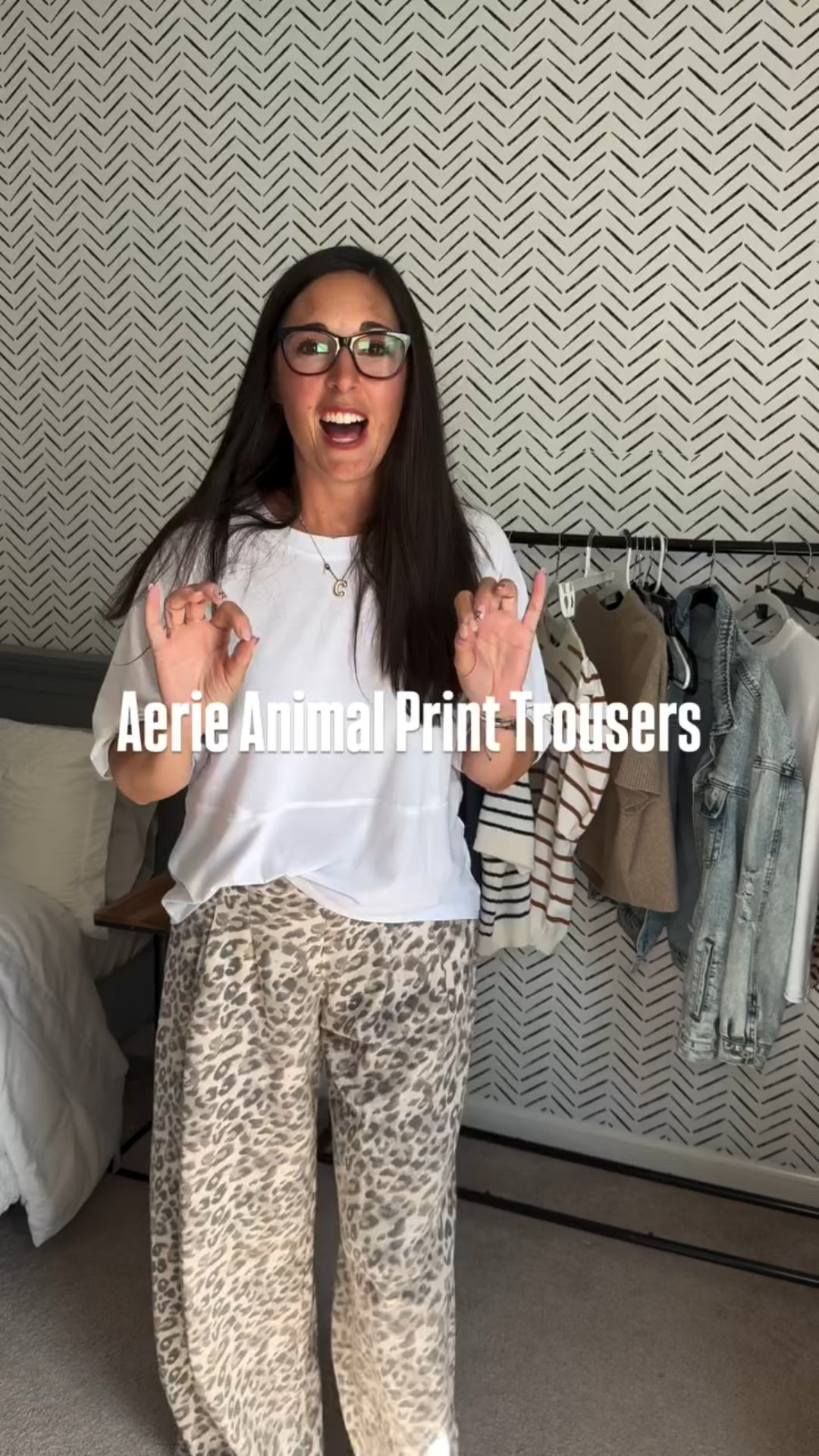 The Aerie Animal print trousers!! Let’s goooo! I’m obsessed!🤩 comment LINK for the links!
I gave you a few options for styling too!

#fashion #explore #fashionblogger #style #womensfashion #reel #ootd #aerie #aeriereal #casual #casualchicstyle #animalprint #fun

#LTKOver40 #LTKFindsUnder100 #LTKSeasonal