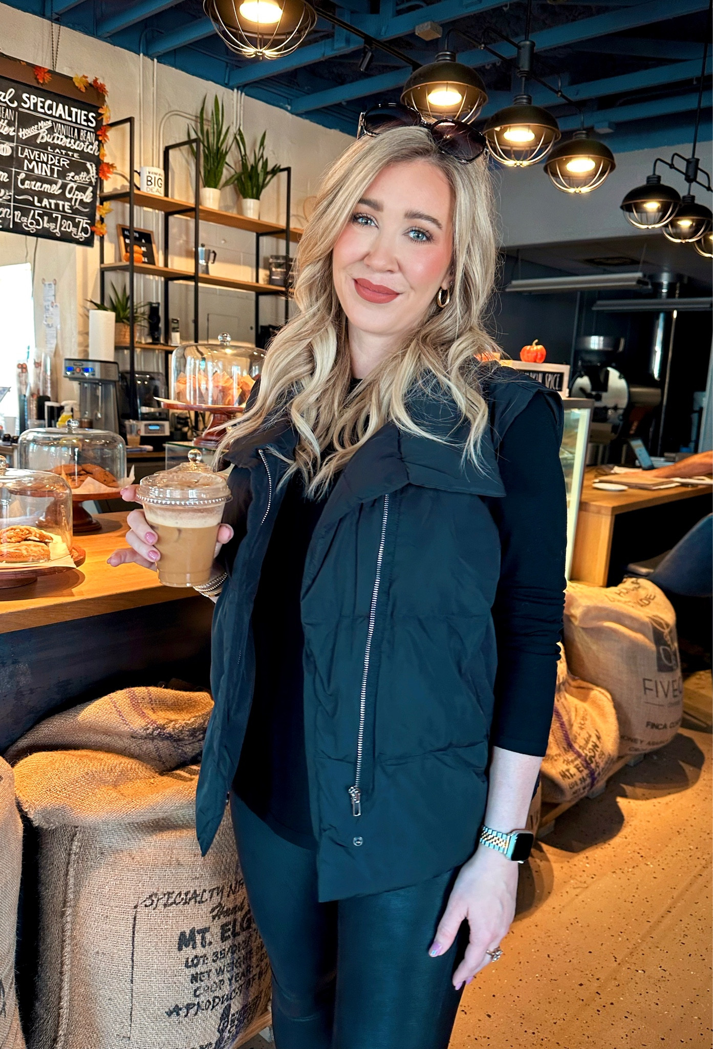 I’m wearing a Large in the puffer vest for a really oversized fit. It’s sooo comfy! I love how soft and cozy it is!

💋 lip is shade ‘crabby'