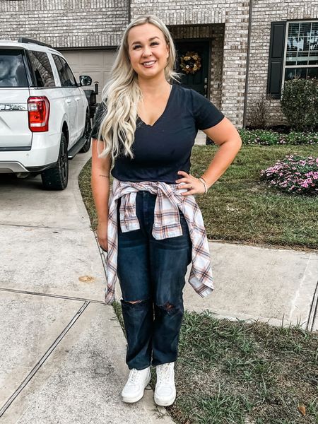 Cute fall look! 🍂🍁 everything is under $50. Flannel around the waist is perfect for when it’s still hot like in Texas! 😜

#LTKstyletip #LTKSeasonal #LTKunder50