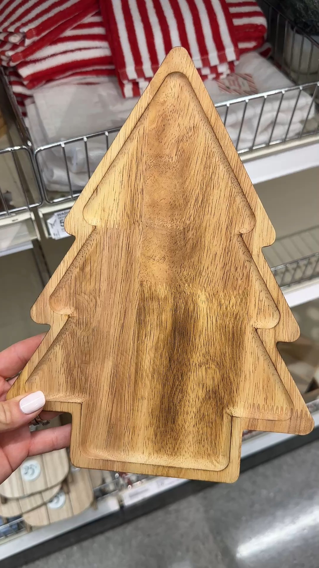 Just released 🎄✨ This Christmas tree board is the cutest way to add a festive touch to your kitchen! Perfect for holiday charcuterie, treats, or simply as decor on your counter. 🎅🏻❤️ #TargetFinds #HolidayKitchen #ChristmasDecor #LTKHome #TargetHoliday #ChristmasKitchenDecor

#LTKHome #LTKSeasonal #LTKHoliday