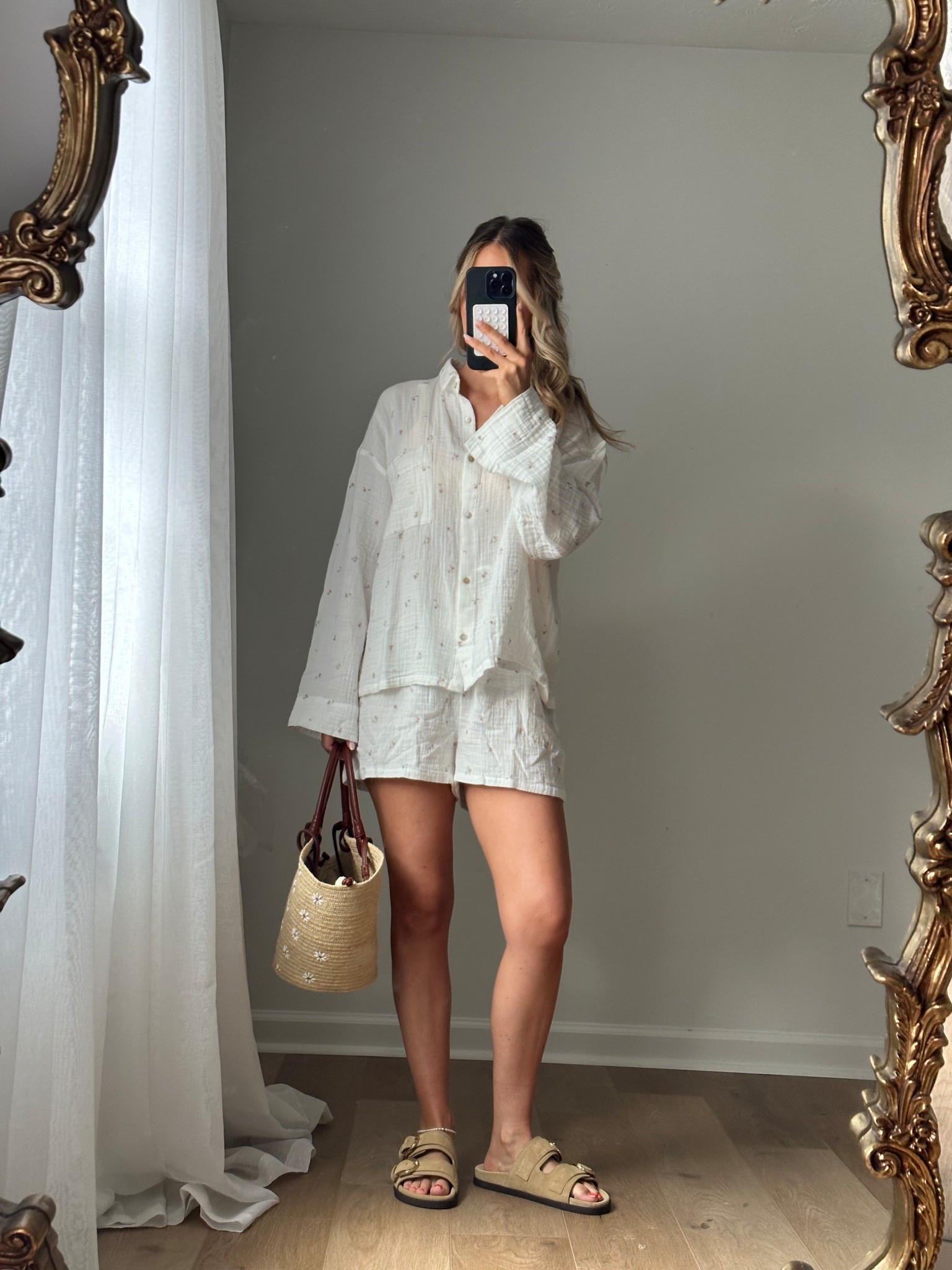 I got a size XS 

#LTKShoeCrush #LTKSeasonal #LTKItBag