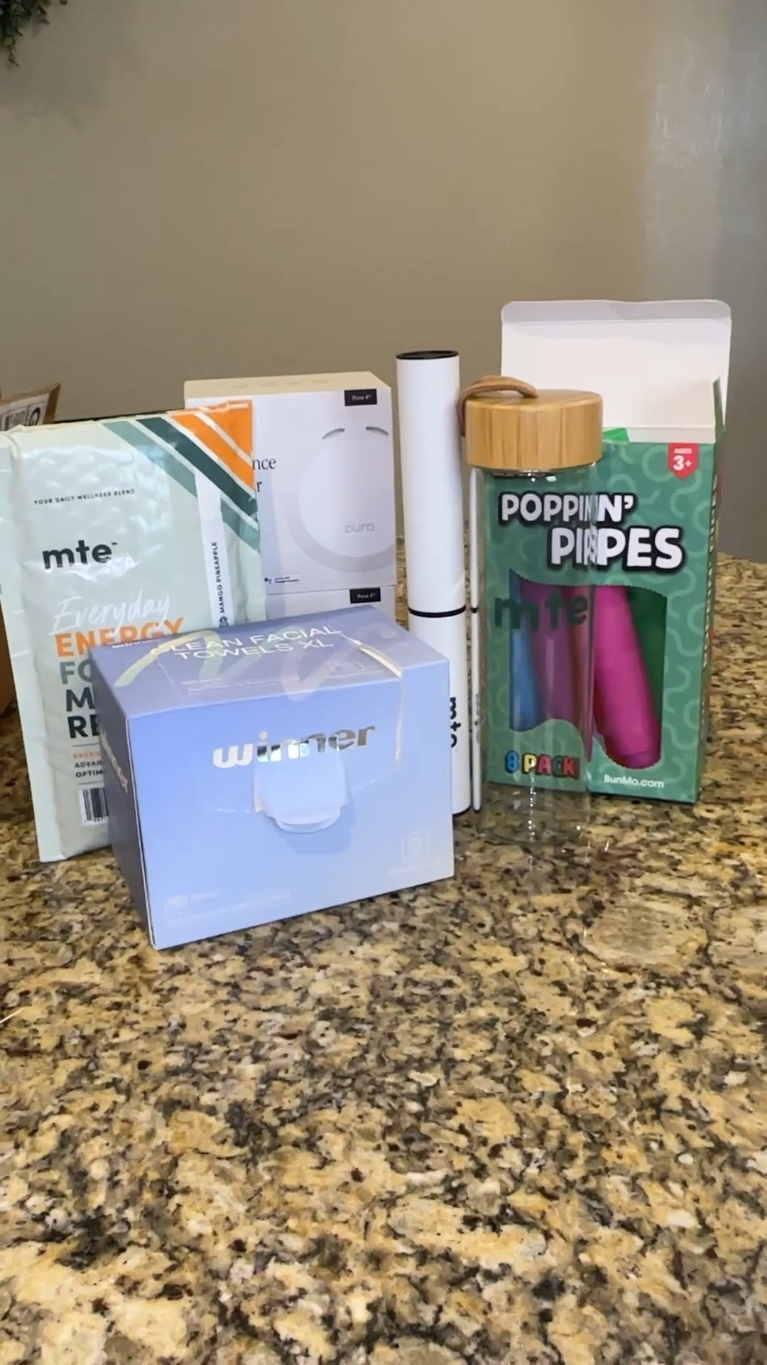 POV: You’ve been stalking tracking info all week… and the box finally arrived 📦✨
#LTKhaul #UnboxingTime #NewFavs #LTKapproved #HaulDay #OnlineShoppingAddict #AmazonFinds #LTKbeauty #LTKhome #LTKstyle
