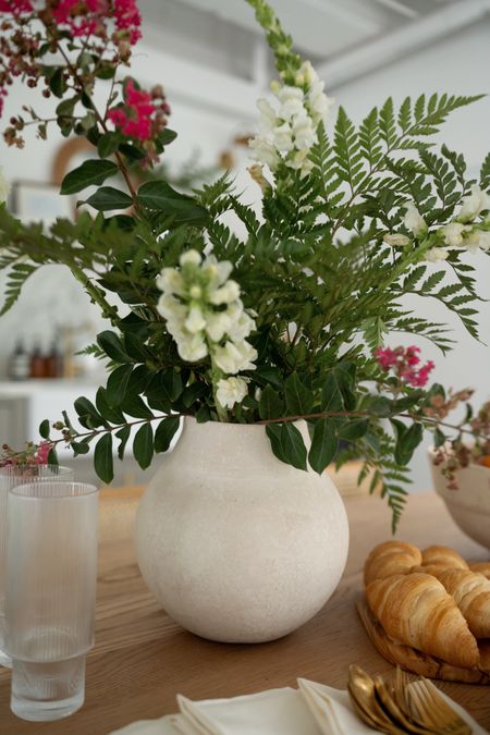 The cutest cream vase/ pot. I love mine on the kitchen table with flower arrangements for summer. 40.% off! Also linked similar ribbed drinking glasses that are on sale 

#LTKHome #LTKStyleTip #LTKSaleAlert
