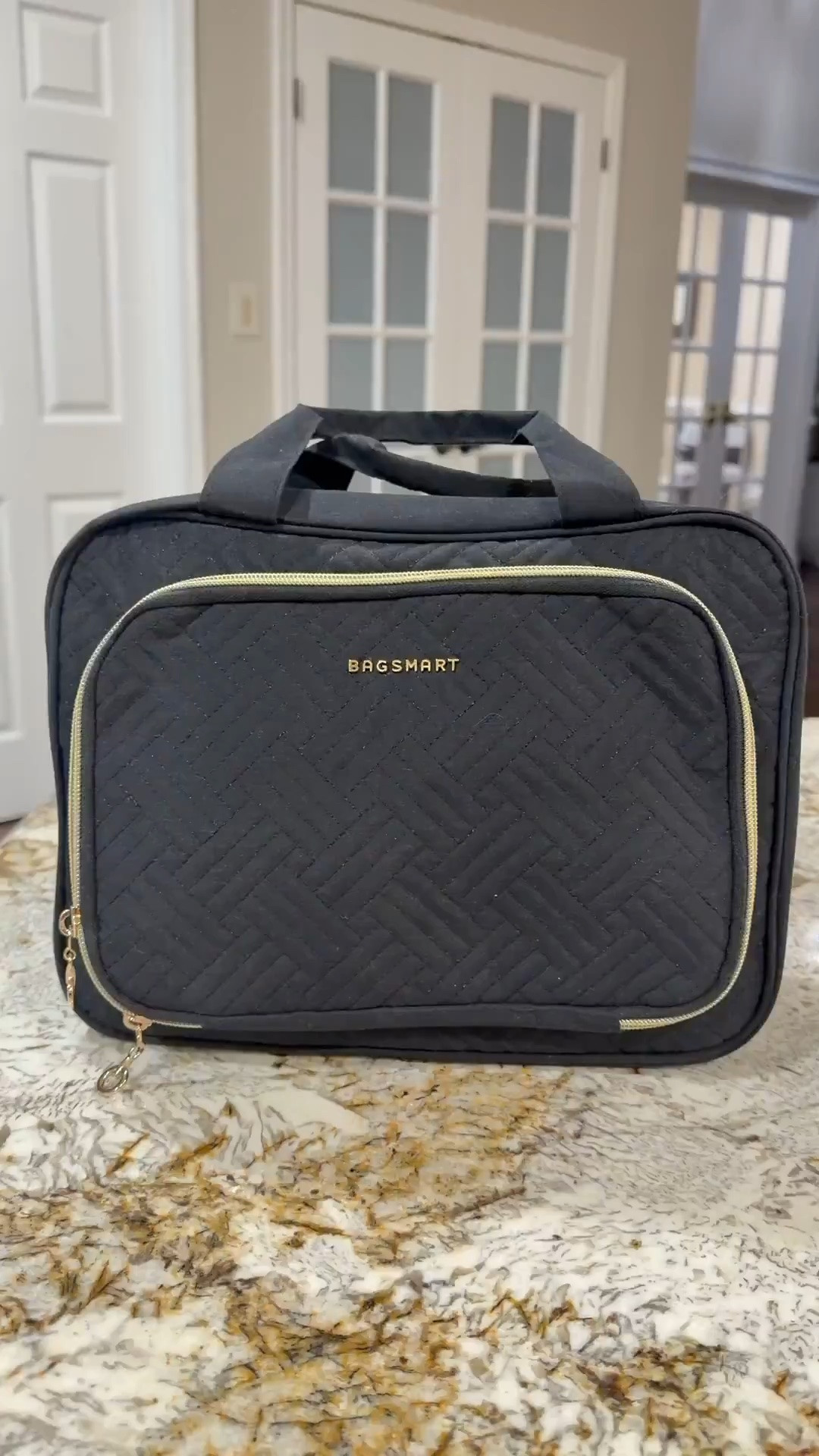 My fav travel essential. This toiletry bag holds a lot, can be used for makeup, jewlwry, medicines or toiletries! Under $20 @amazon #founditonamazon  



#liketkit 
@shop.ltk
https://liketk.it/5syhT

#LTKFamily #LTKHome #LTKTravel

Comment SHOP below to receive a DM with the link to this post on my LTK ⬇ https://liketk.it/5x9y0