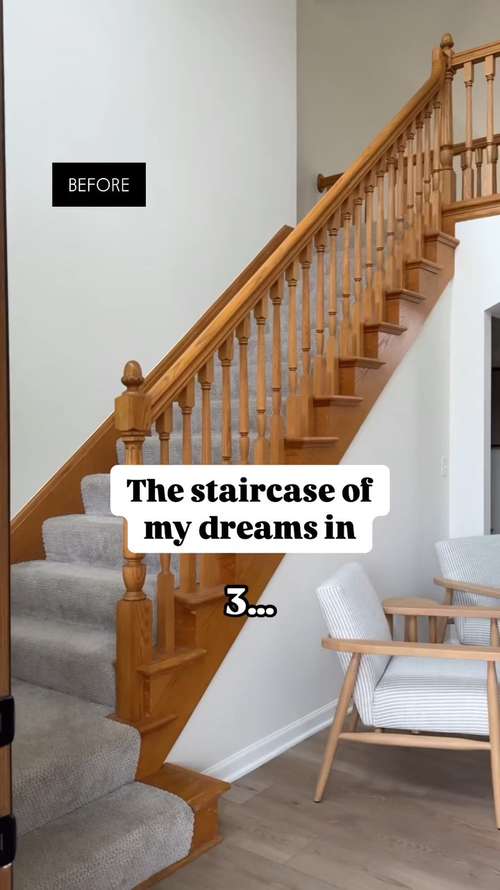 The new staircase is so beautiful I could cry 😭😭 when we first walked into this house, I had so many plans for this entryway and we finally we able to have the stairs replaced and it feels like a brand new house!