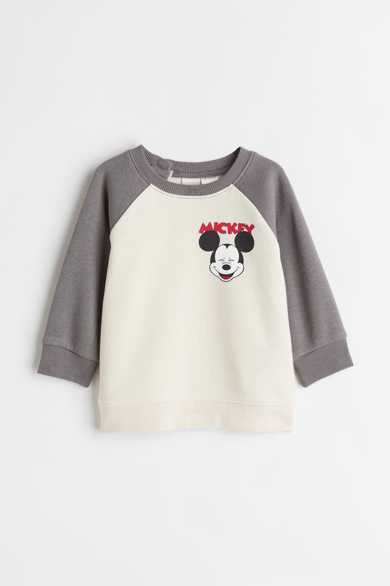 Soft sweatshirt with soft, brushed inside.. Snap fasteners at back of neck (sizes 2-4Y without sn... | H&M (US + CA)