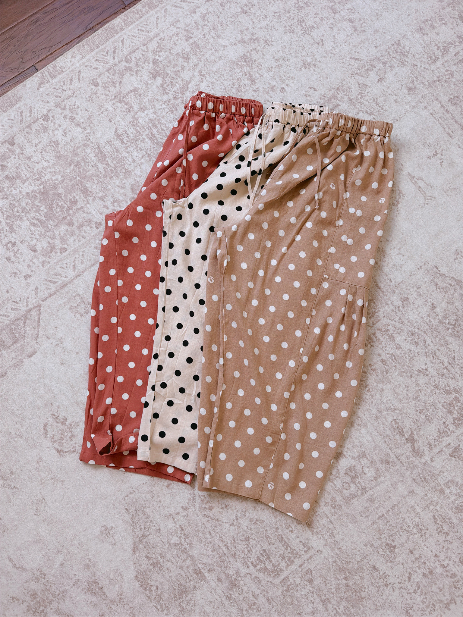 I wear a large in these

#LTKSeasonal #LTKMidsize