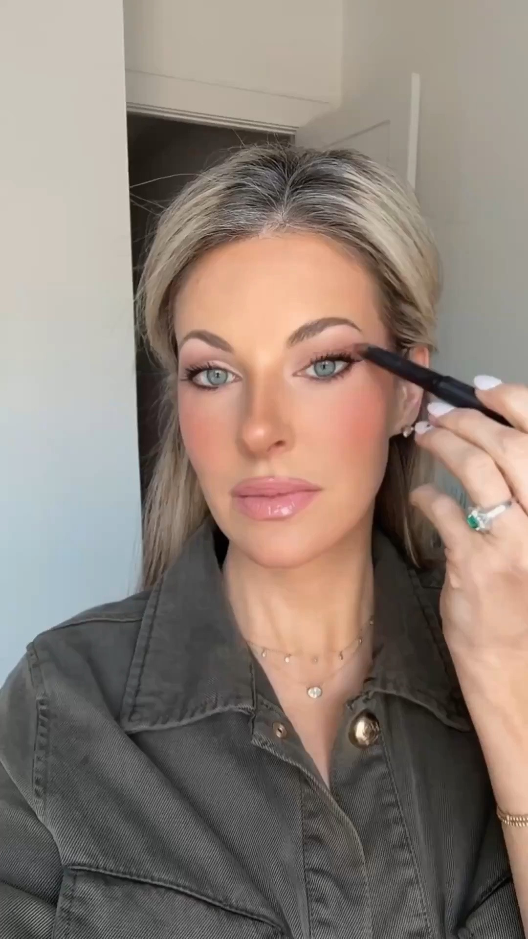 The easiest way to take your eyeshadow from DAY to NIGHT. 🤎✨ A little more depth, a little more drama, and suddenly your everyday eye look is ready for dinner, date night, or wherever the evening takes you.

I’m especially loving this shade heading into fall—it has that richer, moodier feel without being too dark or overpowering. So easy to work with and such a pretty way to transition your makeup into the new season. 🍂

I’ve linked the eyeshadow along with some of the other makeup I’m wearing to pull the entire look together!

#FallMakeup #FallEyeshadow #DayToNightMakeup #EasyEyeshadow #EyeMakeup #MakeupOver40 #MatureSkinMakeup #LTKBeauty

#LTKgrwm #LTKActive #LTKBeauty