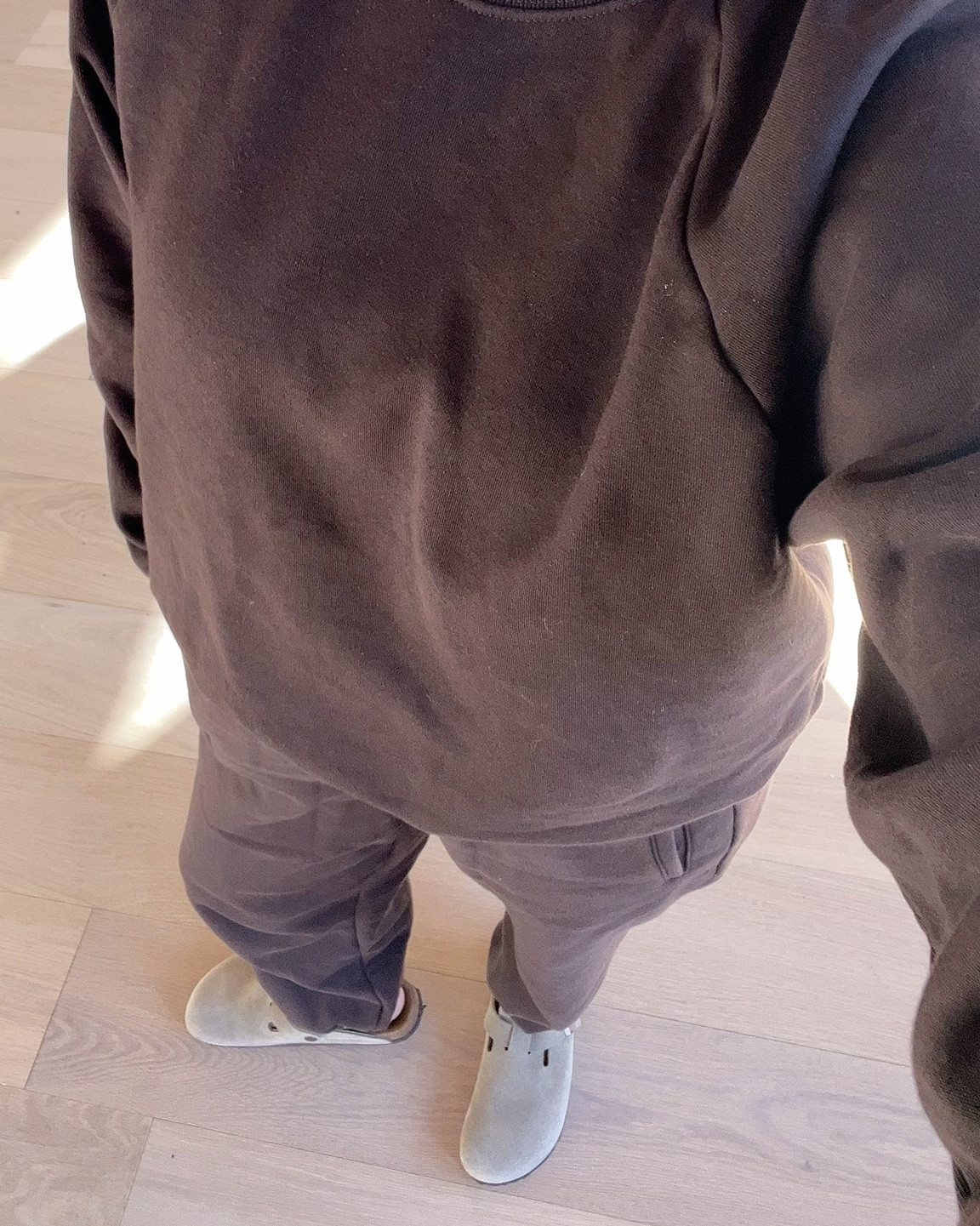 GAP SWEATSUIT SET IM LOVING! 

I’m wearing a size small in top and bottom for a more relaxed fit  

#LTKFindsUnder100 #LTKShoeCrush #LTKVideo