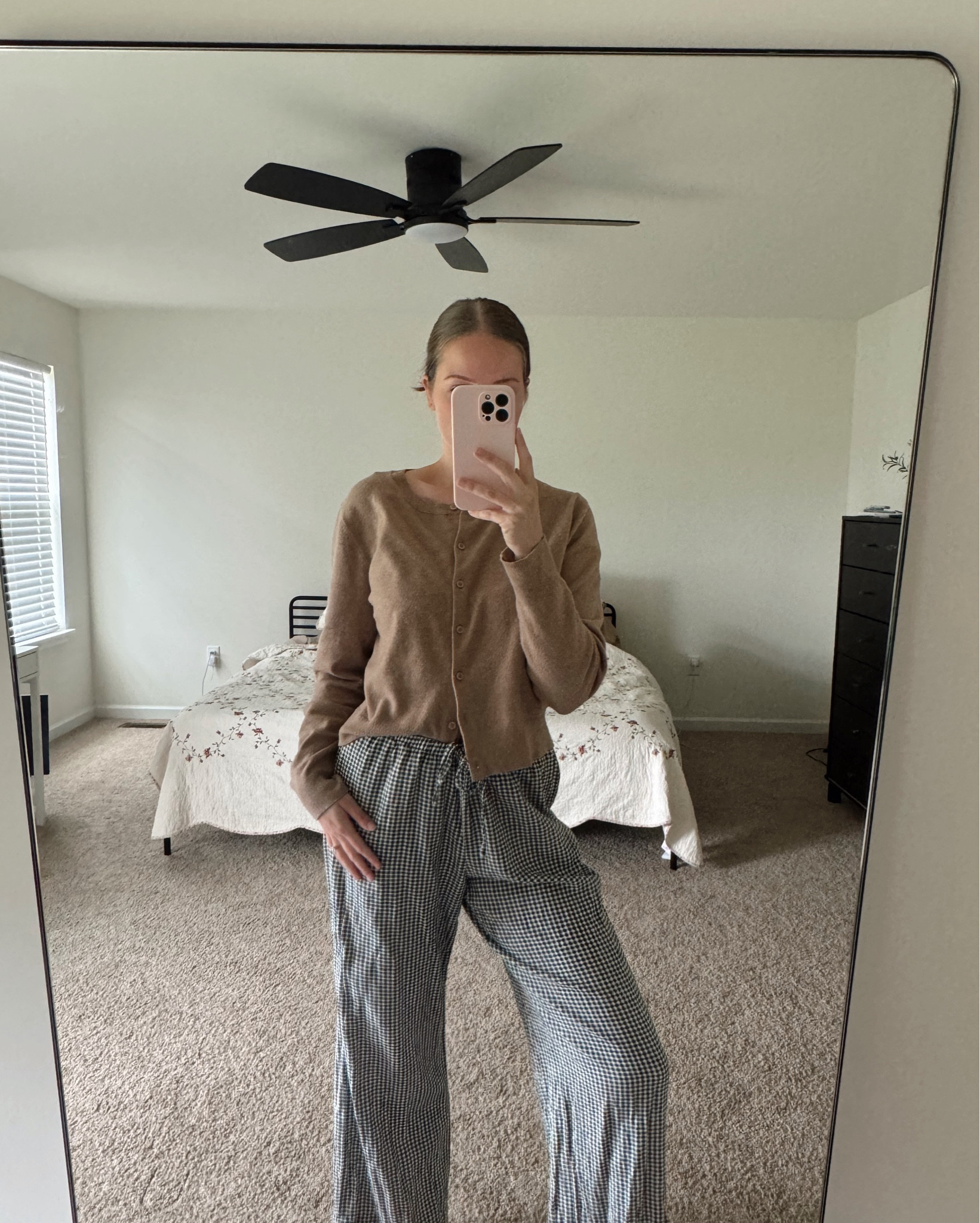 Casual Sunday mom outfit 😊

#spring #momfit #mom #outfit #sweater #linenpants 

#LTKSaleAlert #LTKBeauty #LTKStyleTip