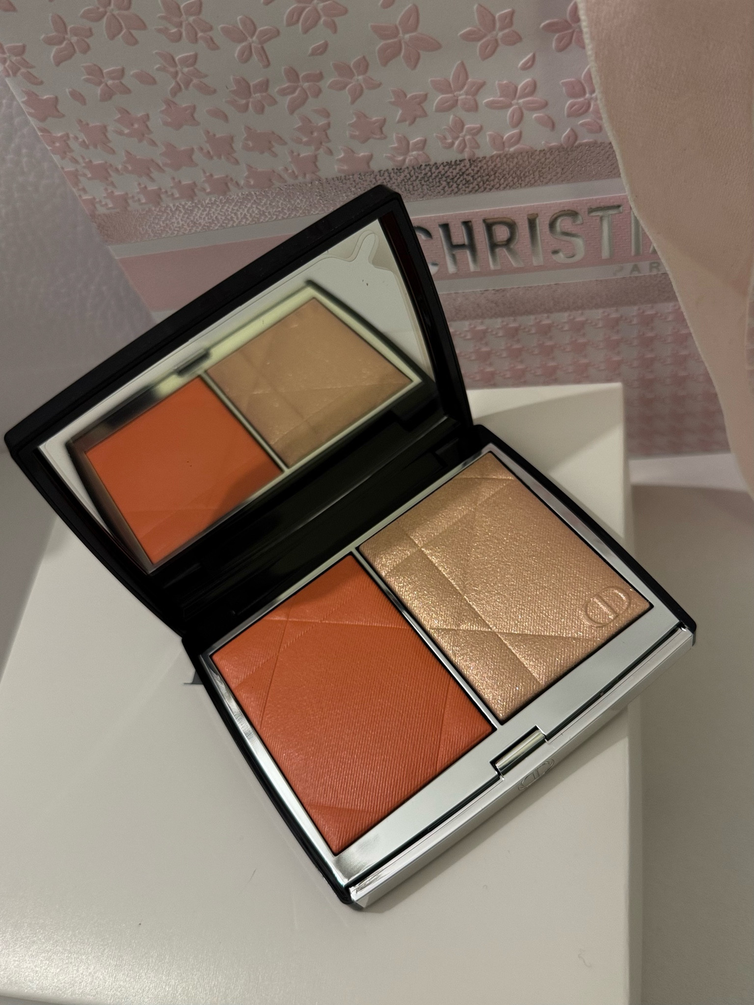 Favourite blush and highlighter ✨🤍
#diormakeup #blush #highlighter #contour #glow #makeup #spring #summer 

#LTKluxury #LTKbeauty