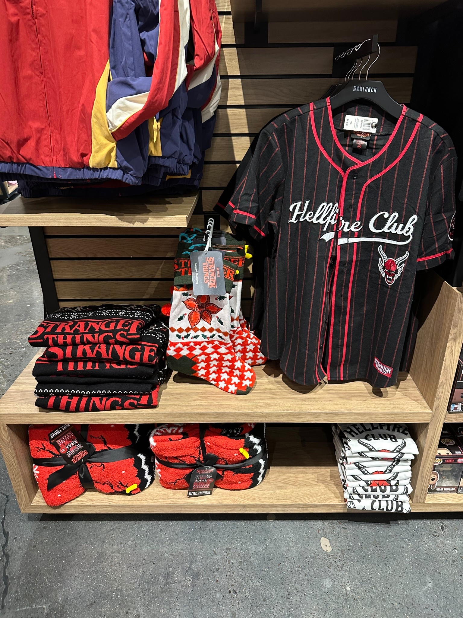 40% Off ends tonight on select items! 20% Off Sitewide* + $20 BoxLunch Money Every $40 Spent*

20% Off stocking & select items 
Extra 50% Off Code: EXTRA50

I linked more New arrivals of Stranger Things 


#LTKOver40 #LTKMens #LTKSaleAlert