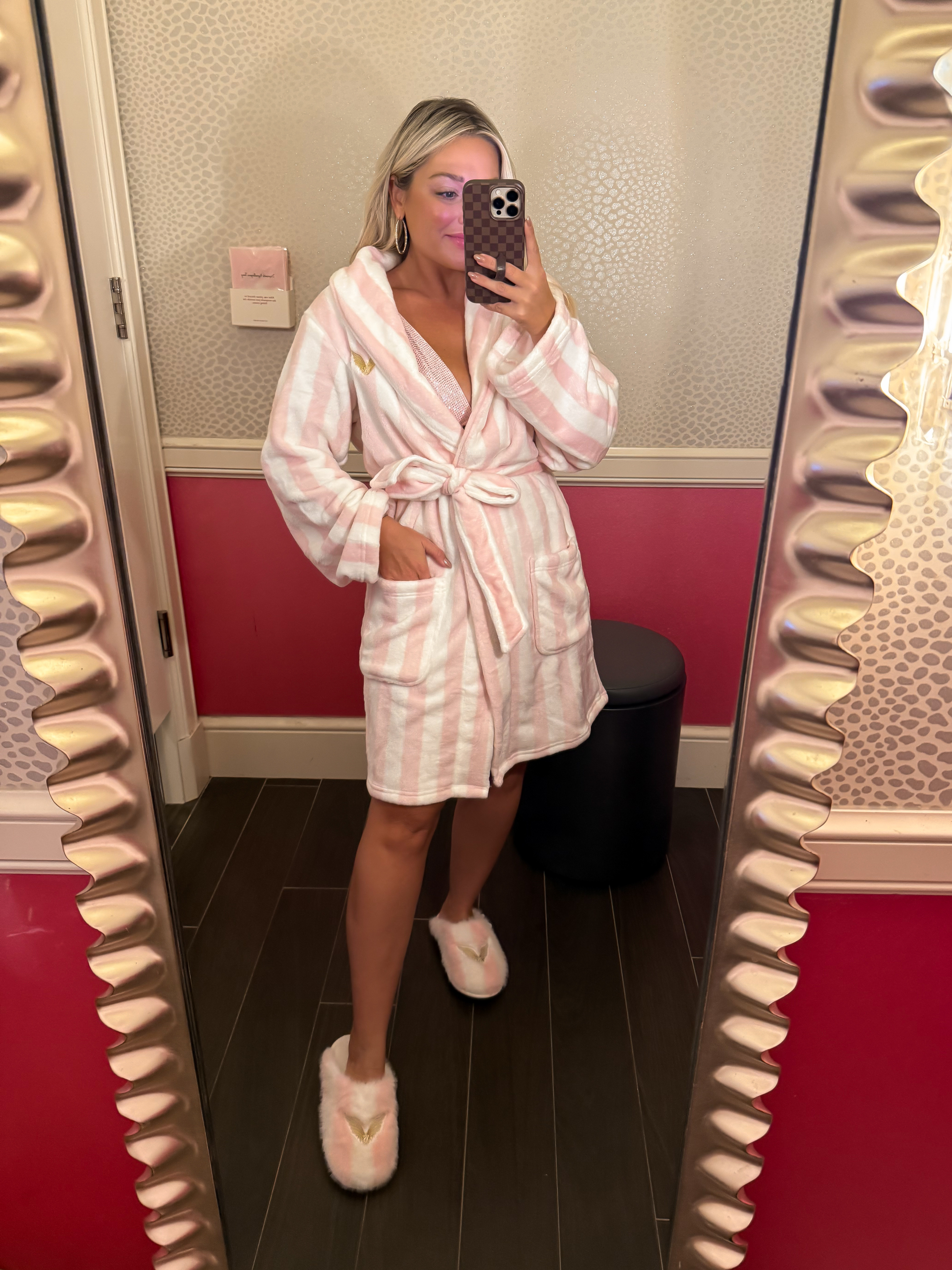 I wear size XS/Small robe, medium in pjs, medium in panties, and 32DD bra! 

@victoriassecret #VSPartner 

#LTKBeauty #LTKFindsUnder100 #LTKPetite