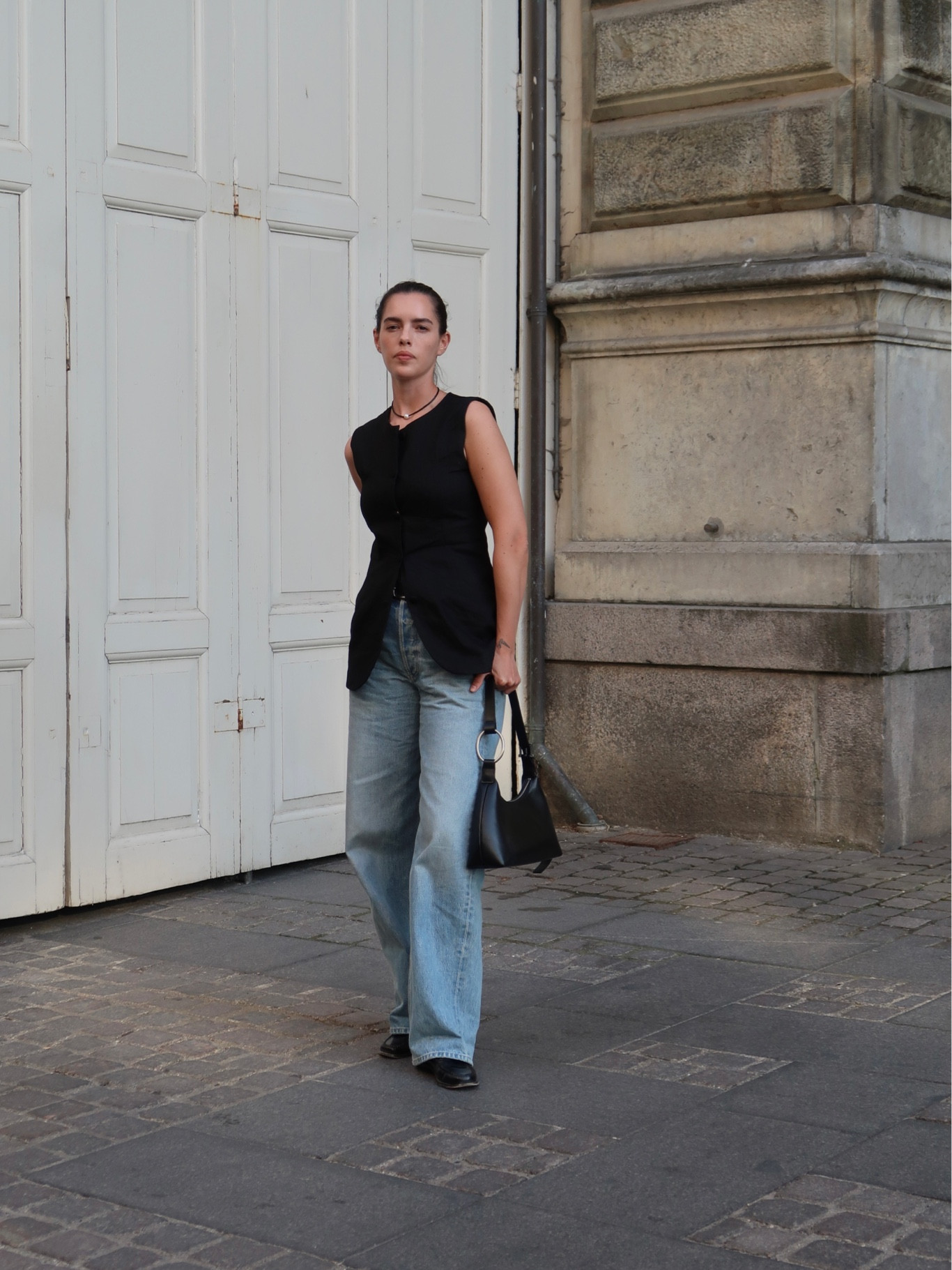 Casual chic spring look with waistcoat and oversized jeans

#LTKeurope #LTKworkwear #LTKstyletip