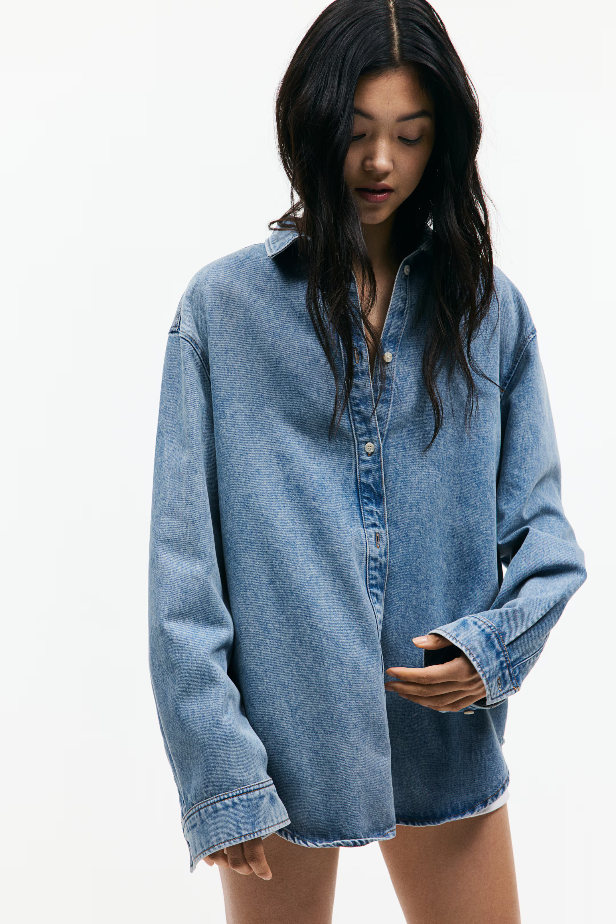 Oversized Denim Shirt - Light denim blue - Ladies | H&M CA | H&M (US + CA)