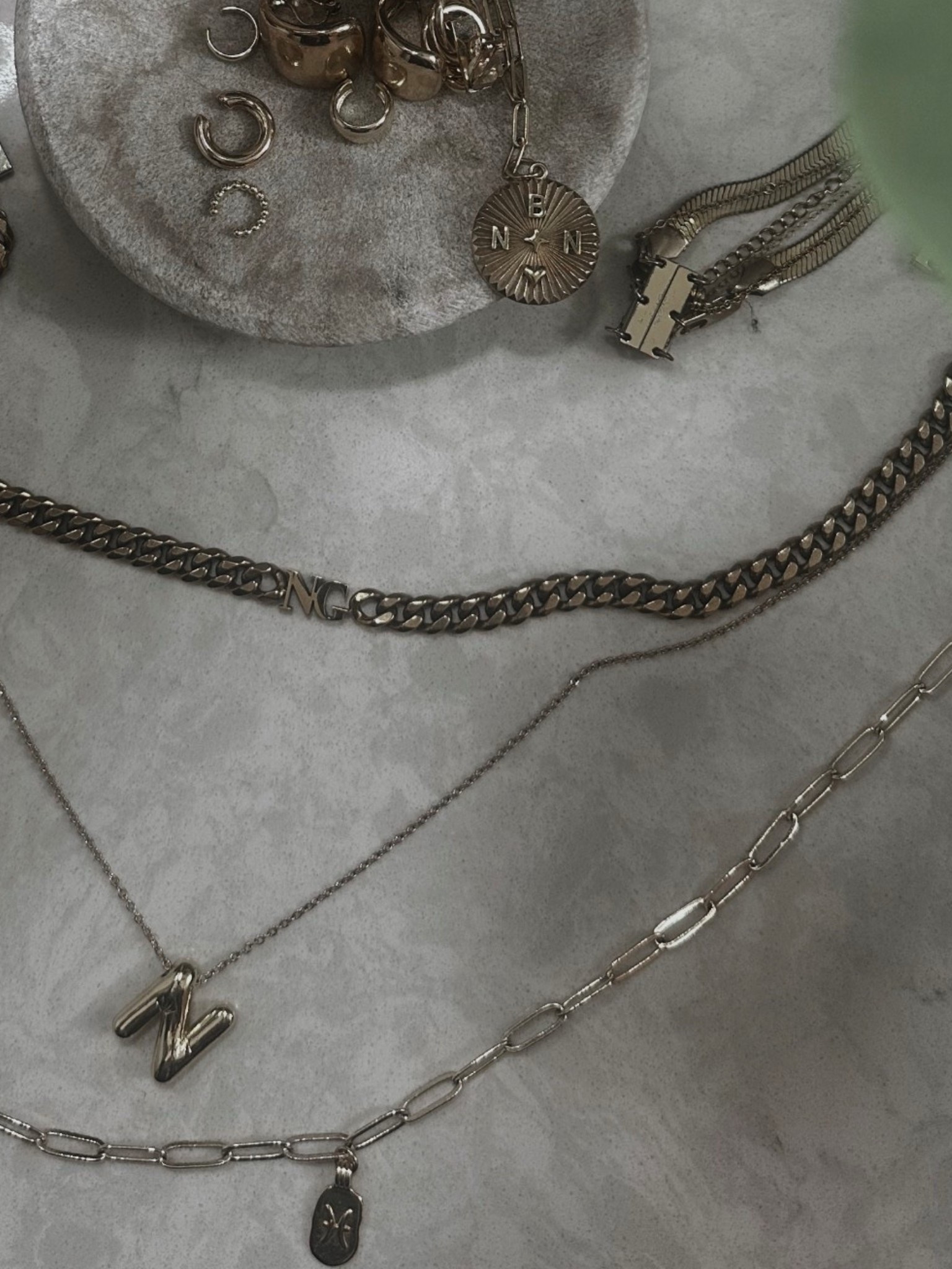 How I’m able to wear & layer multiple necklaces without them getting tangled 

#LTKootd