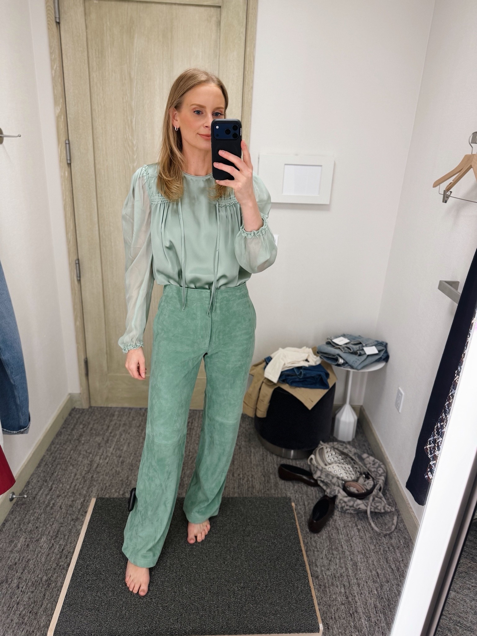 These suede pants are EVERYTHING! Wearing the 4 in both pieces.