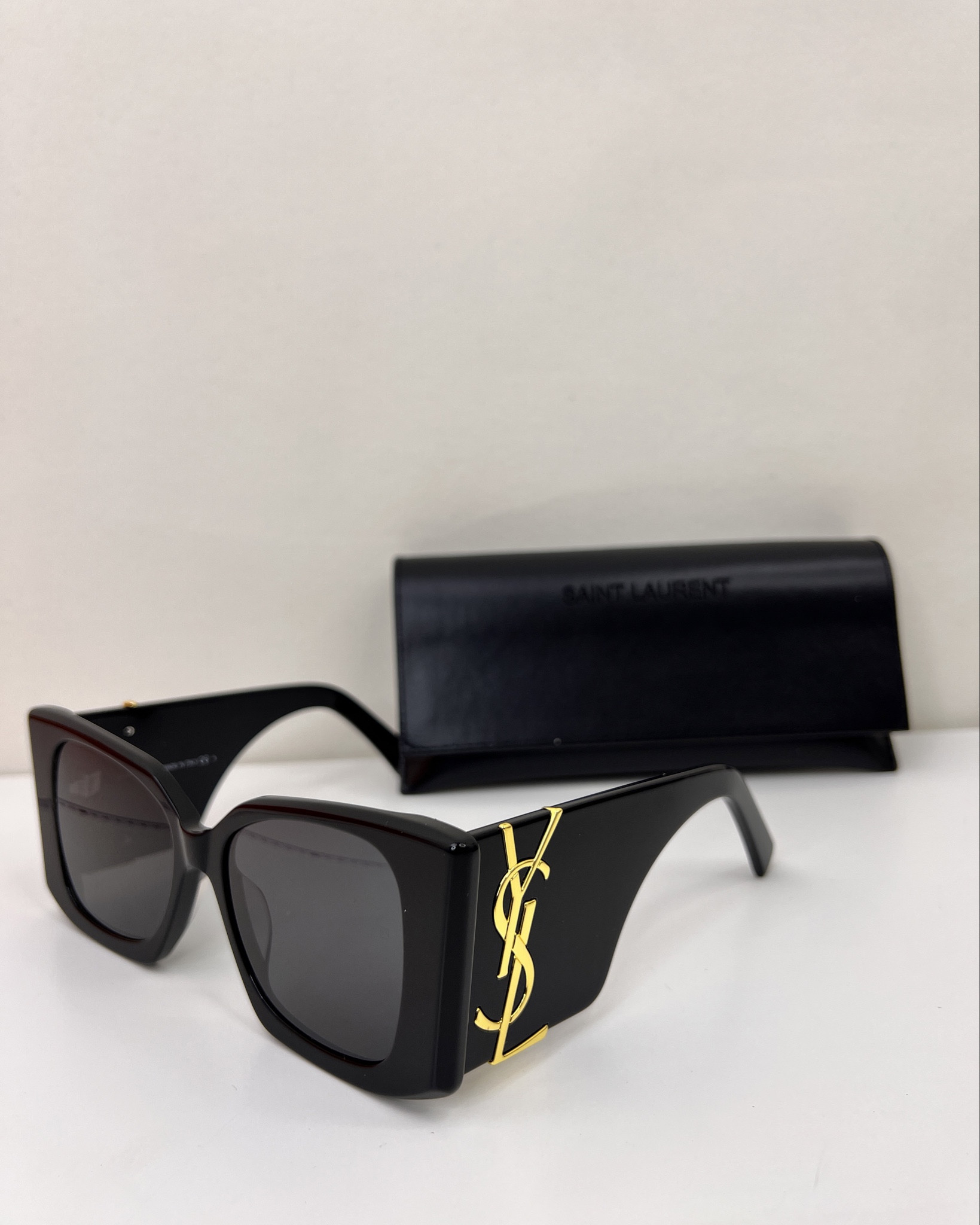 YSL sunglasses large border sunglasses black glasses 

#LTKfindsunder100 #LTKGiftGuide #LTKtravel