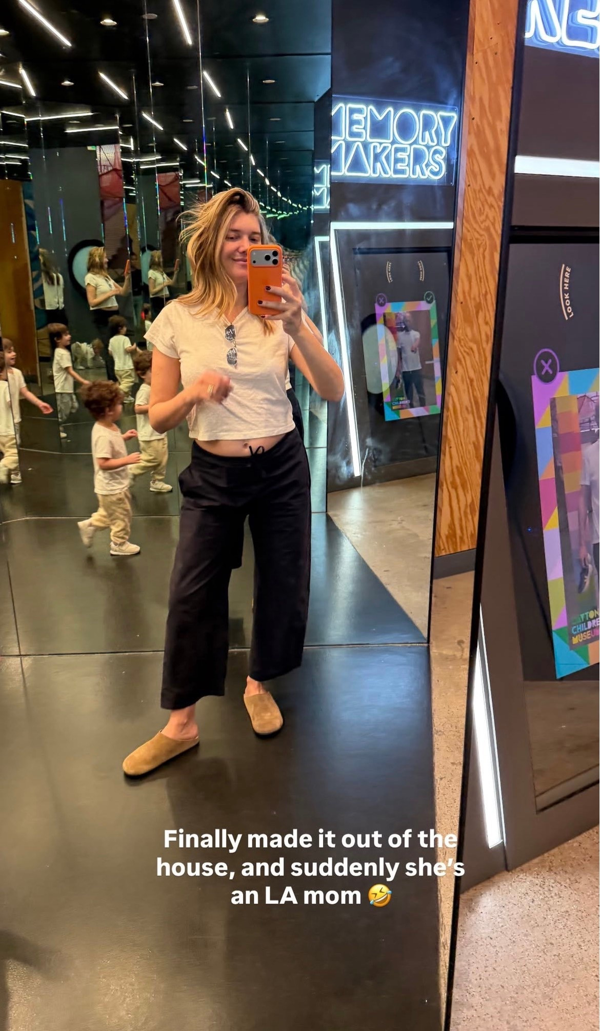 finally made it out of the house and now i’m an la mom 👏🏻 my pants are on sale for 25% off with code HOLIDAY!

#LTKCyberWeek #LTKHoliday #LTKootd