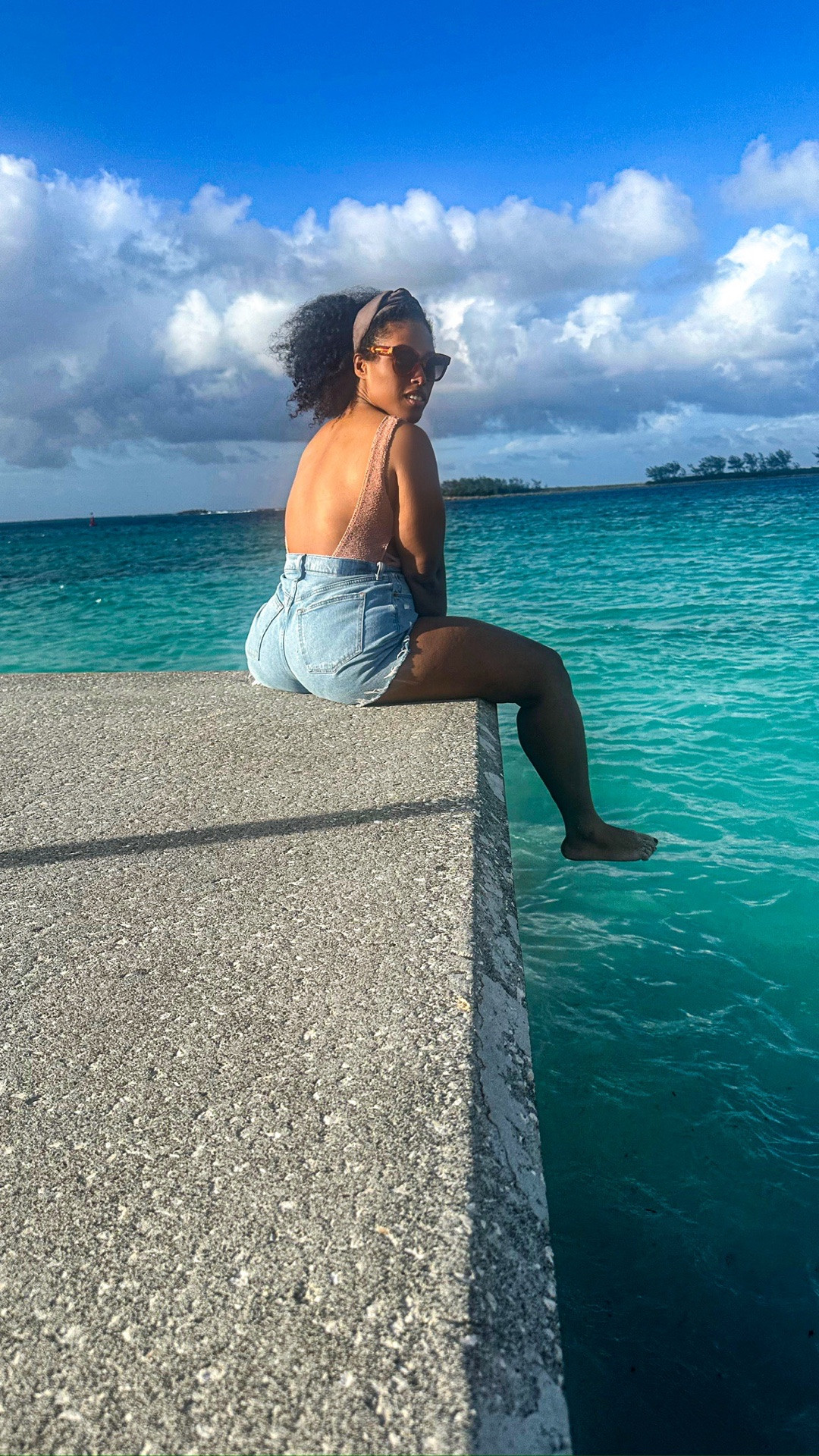 Bahamas getaway 🌴✨
#abercrombiepartner

#LTKTravel #LTKdayinmylife #LTKgrwm