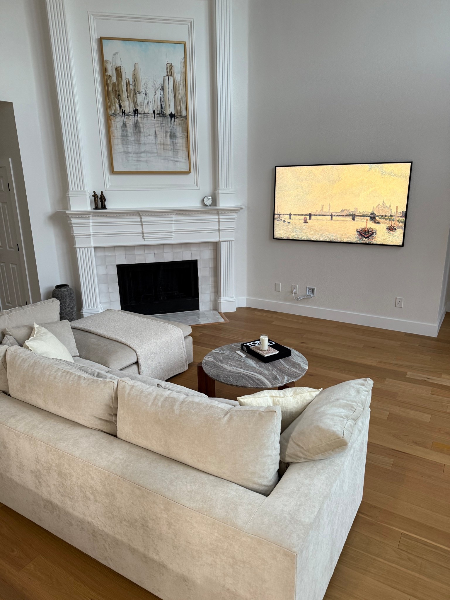 Our living room is coming together ♥️