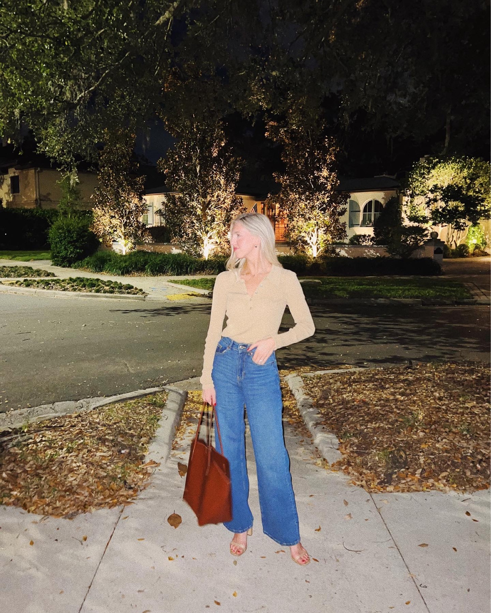 H&M jeans for $30
Bag from Mango
I’m in a size 4 

#LTKstyletip #LTKSeasonal