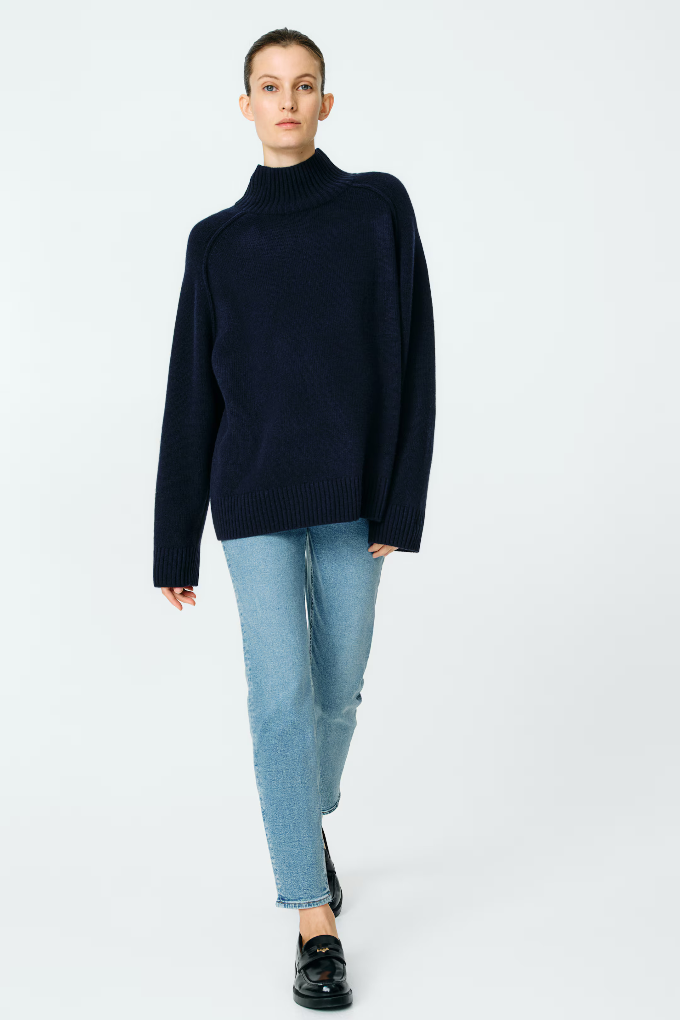 MAMA Slim Ankle Jeans | H&M (UK, MY, IN, SG, PH, TW, HK)