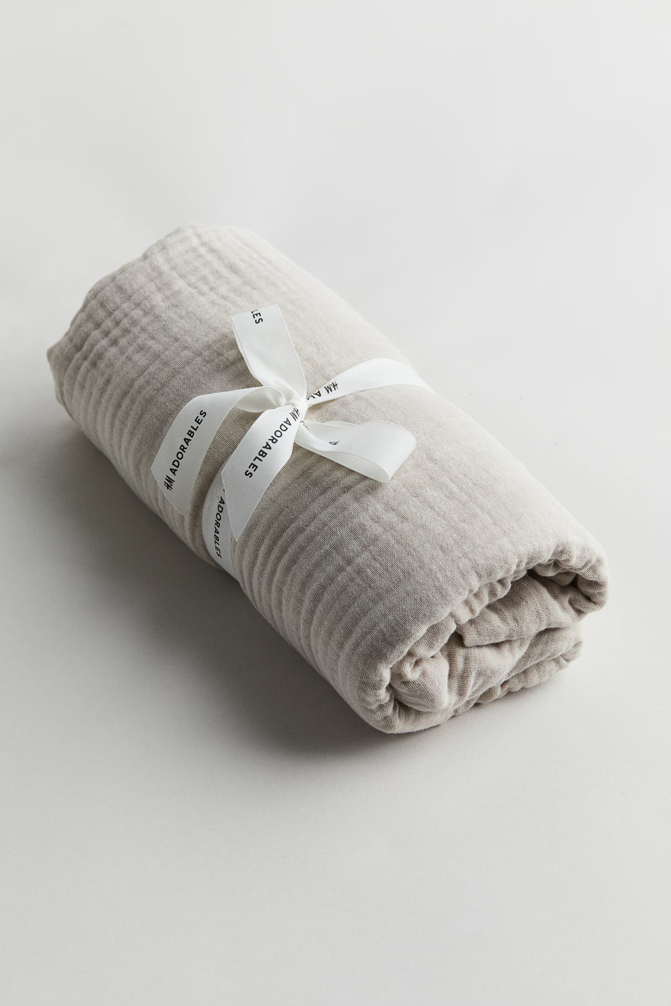 Muslin Fitted Crib Sheet - Light dusty taupe - Home All | H&M US | H&M (US + CA)
