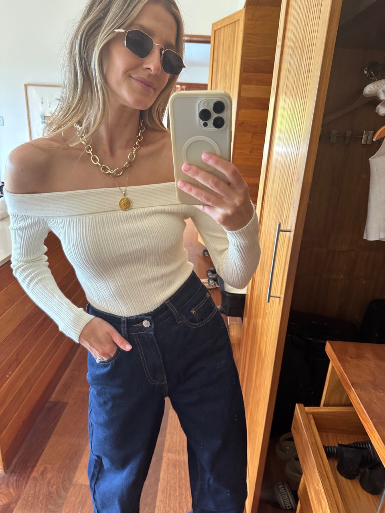 Casual on the go holiday look 💙 Shop my exact off the shoulder knit top and similar jeans below

#LTKstyletip #LTKaustralia #LTKtravel
