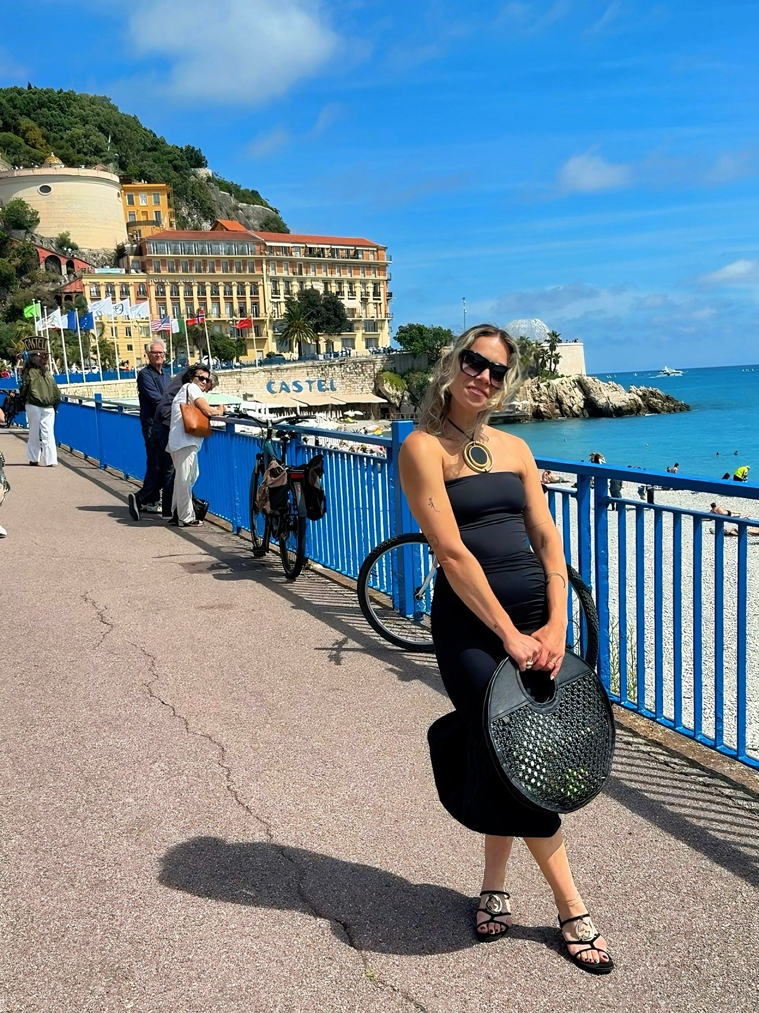 Dinner + a ‘Fit: Le Plongeoir in Nice, France 🏊🏼‍♀️

Swimsuit: Zara
Skirt: Lulus
Bag: Anthropologie
Shoes: Vintage Gucci
Sunglasses: Otra Eyewear
Earrings: Missoma

#LTKSwim #LTKTravel #LTKPetite