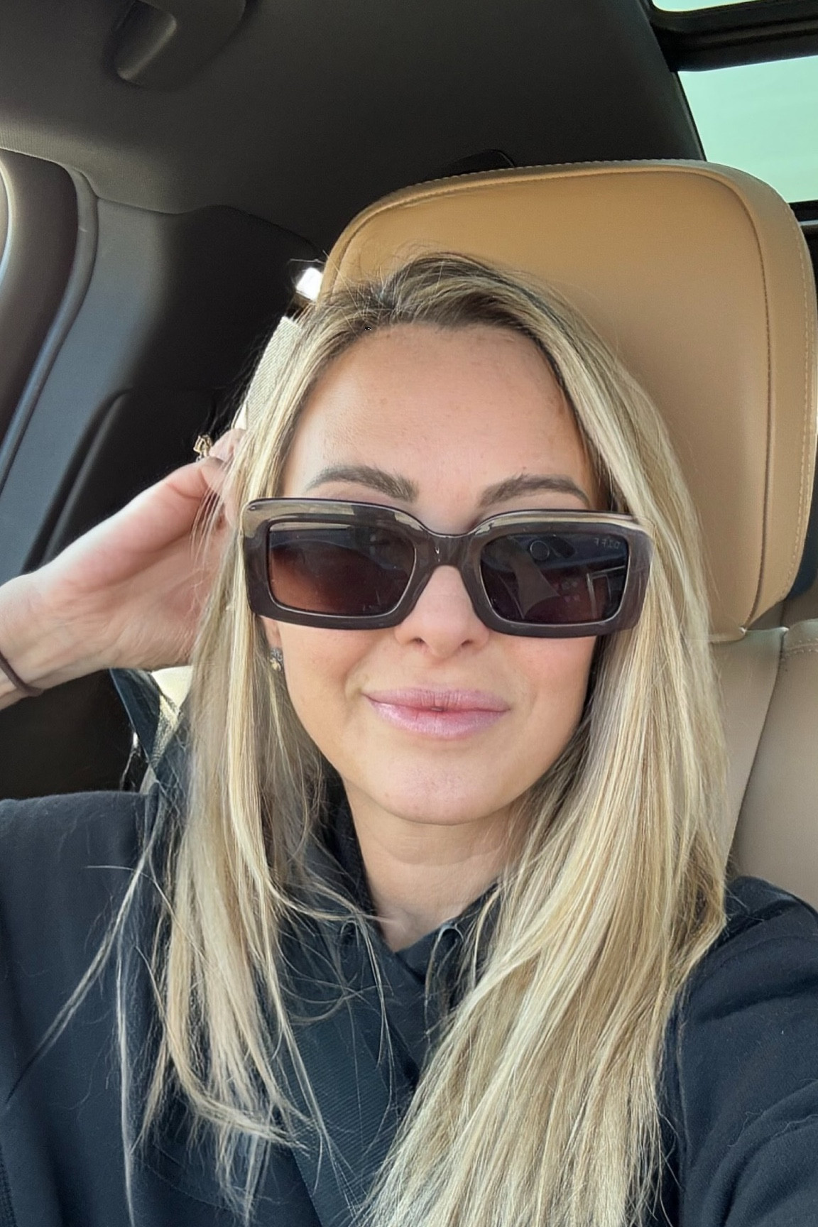 These sunglasses from revolve are my fav! 

#LTKStyleTip #LTKActive #LTKTravel